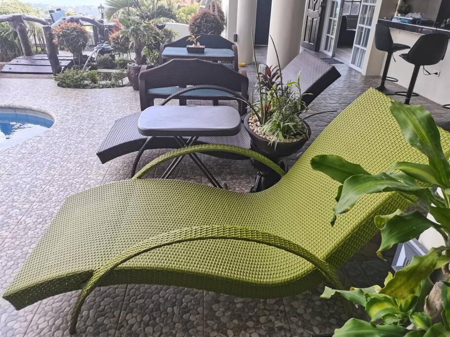 Avana Hills Tagaytay Villa Tagaytay City Eksteriør billede